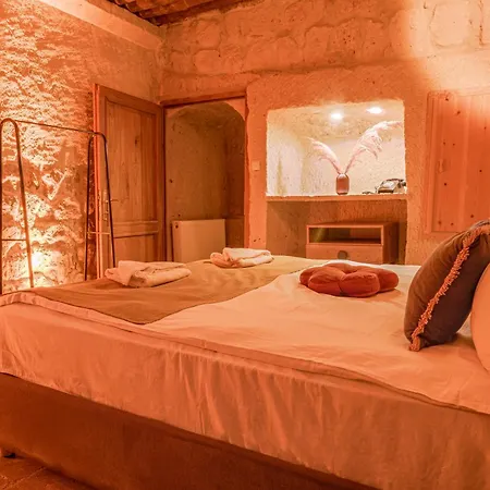 Carmin Cave Hotel *
