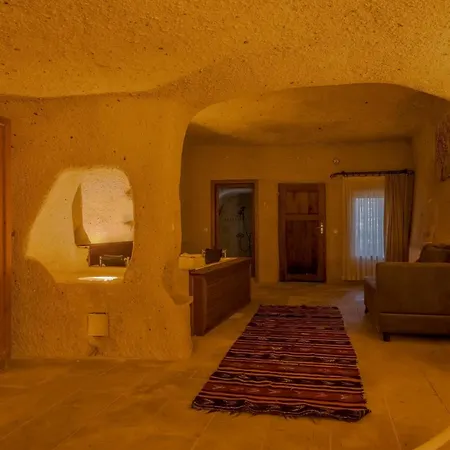Hotel Carmin Cave