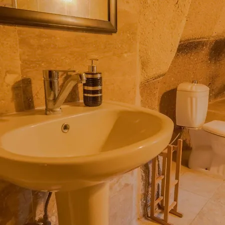 Hotel Carmin Cave *
