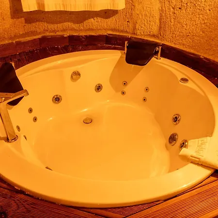 Carmin Cave Üçhisar