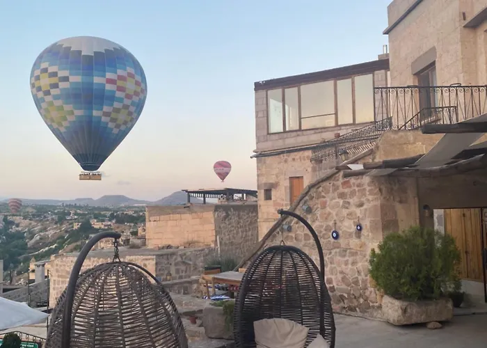 Carmin Cave Szálloda *