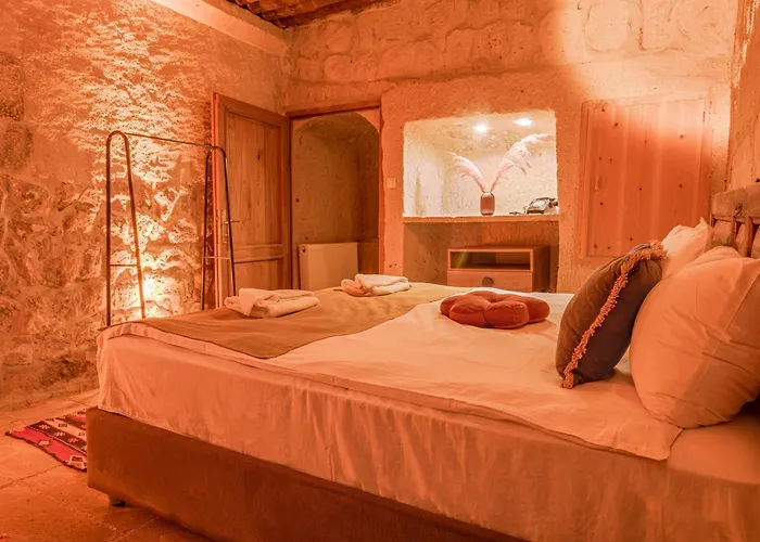 Carmin Cave Szálloda *