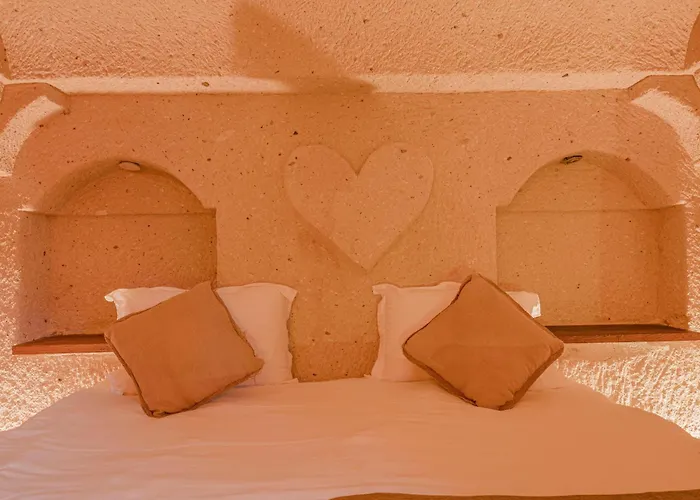 Carmin Cave Szálloda *