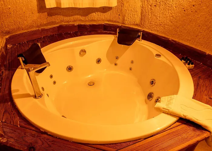 Carmin Cave Üçhisar