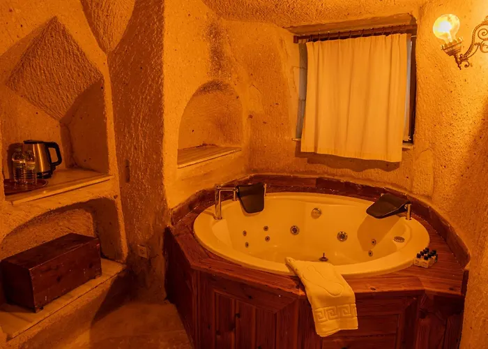 Carmin Cave Szálloda